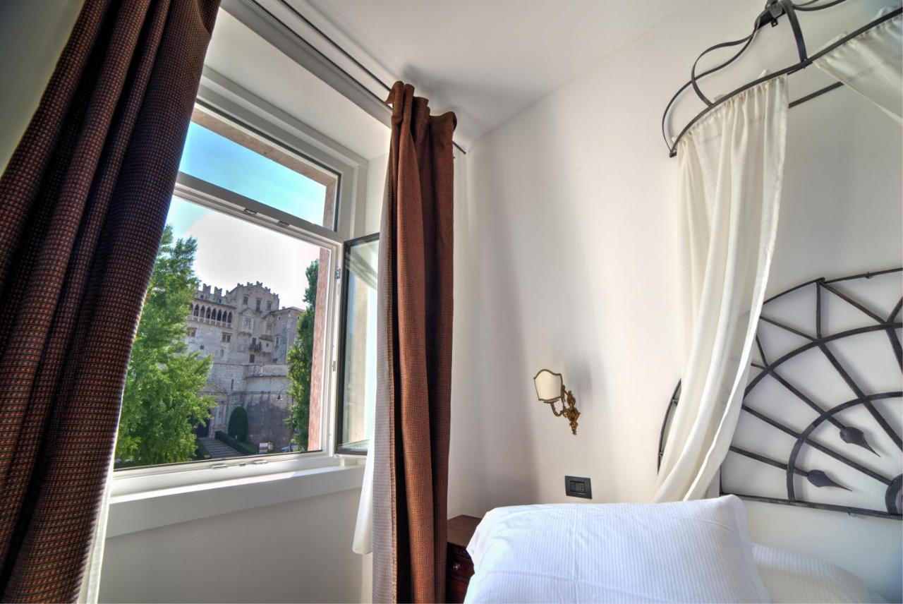Rooms Alla Loggia Del Castello Trento Exterior foto