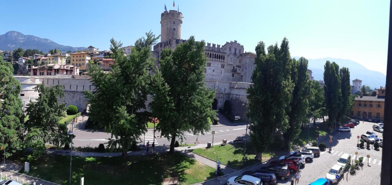 Rooms Alla Loggia Del Castello Trento Exterior foto