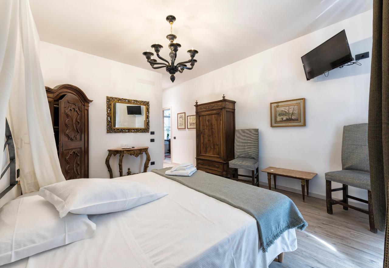Rooms Alla Loggia Del Castello Trento Exterior foto
